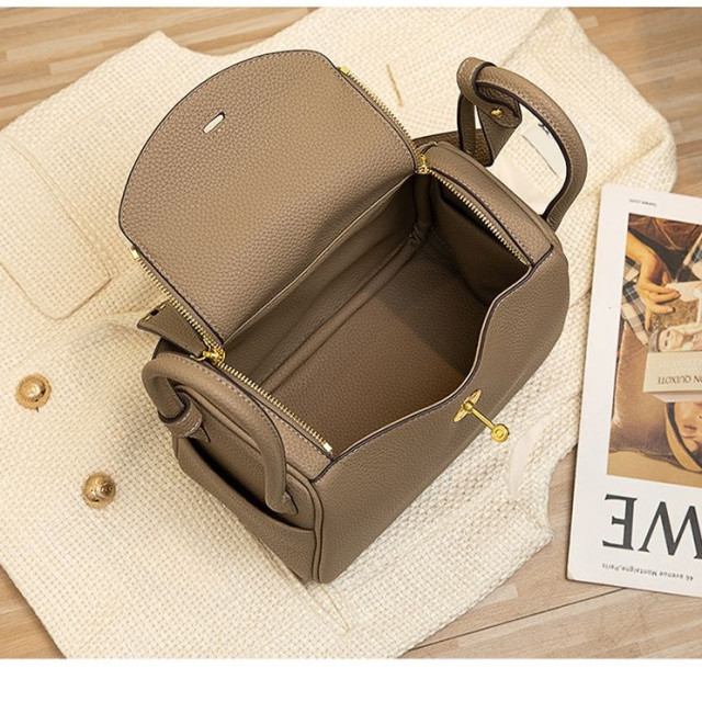 2026新款真皮琳迪醫生包大容量百搭牛皮枕頭包單肩斜挎腋下包包女